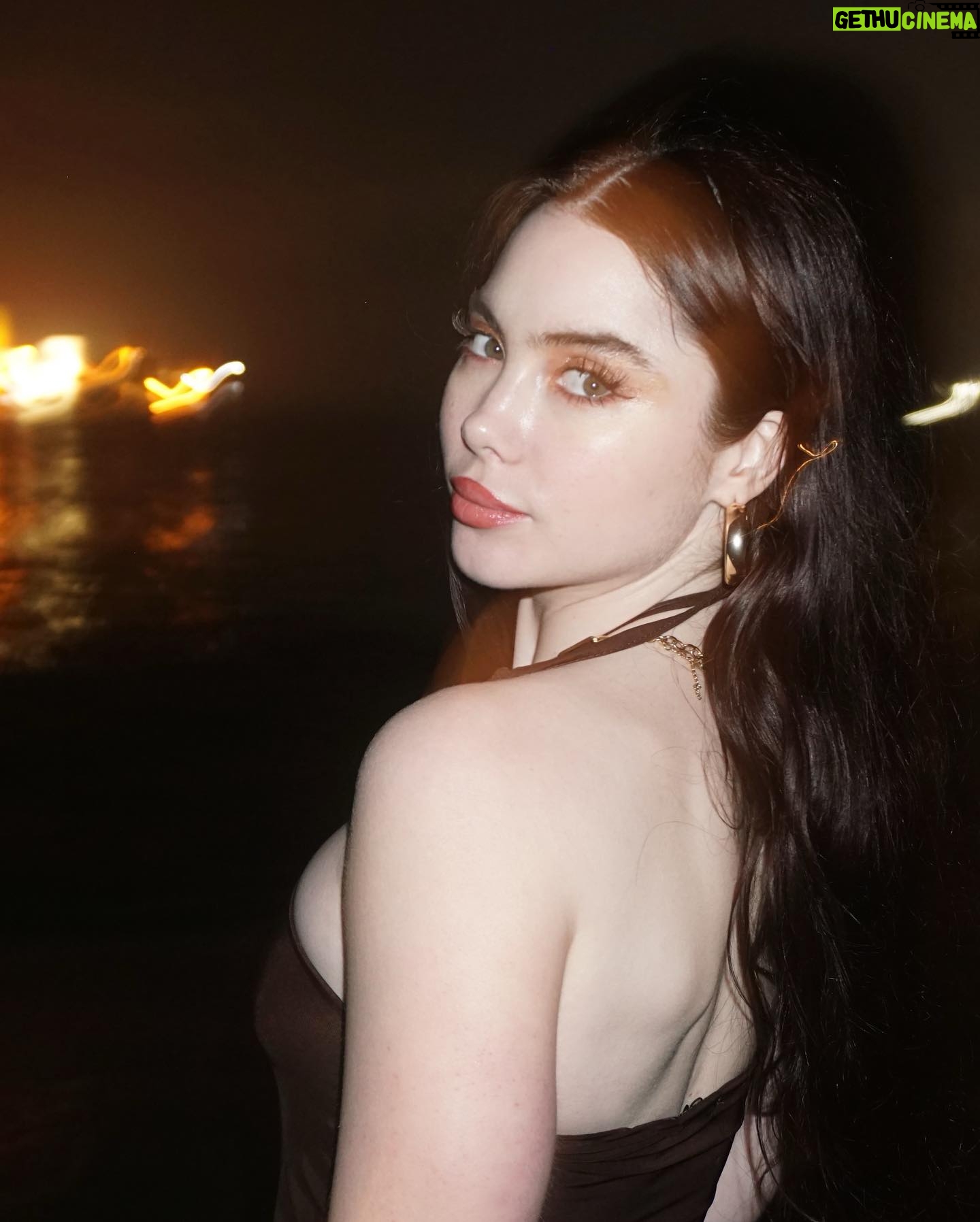 McKayla Maroney - 40K Likes - 11th hour