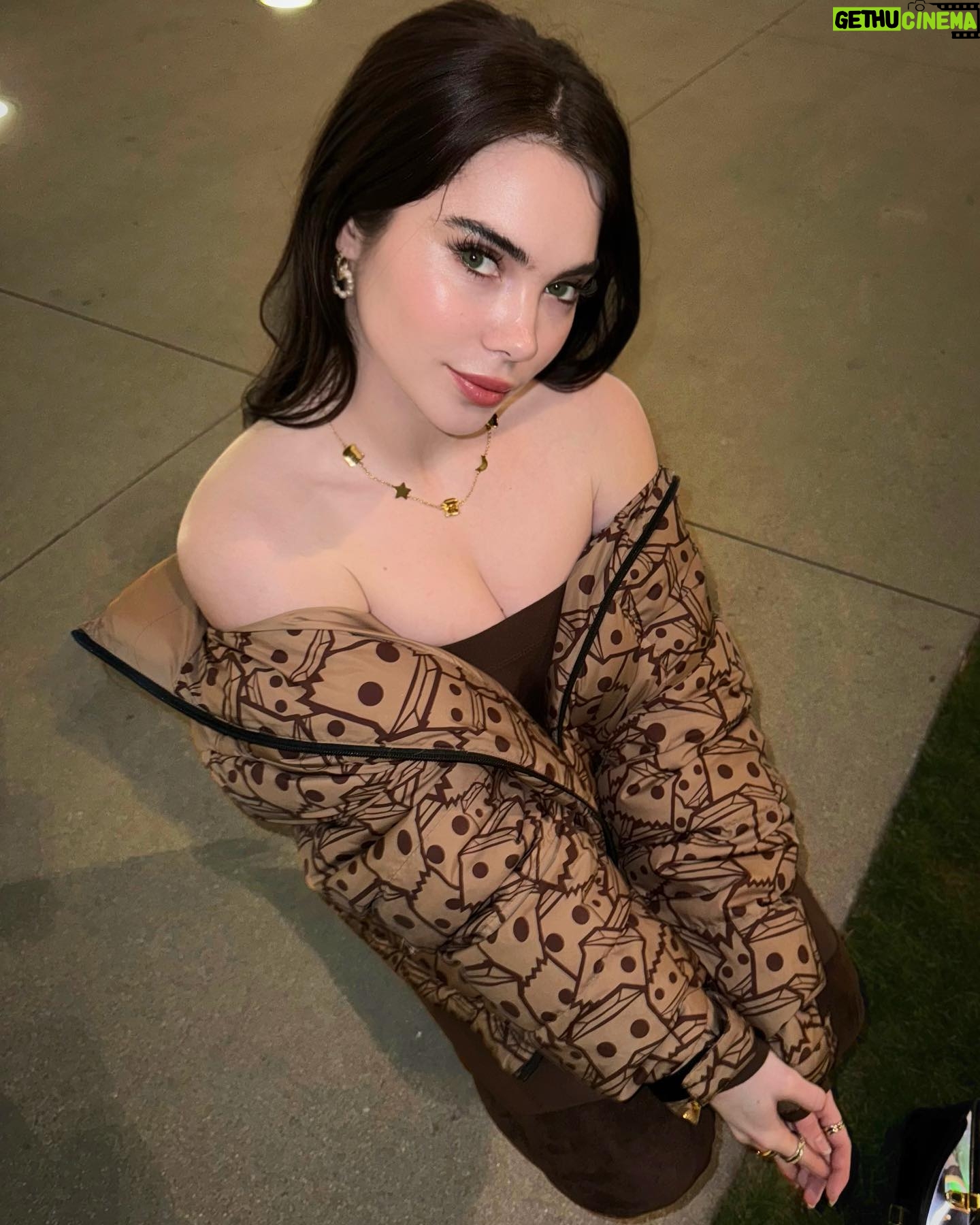 McKayla Maroney - 42K Likes - summers been fun but I’m ready to wear my sweaters now🍂🍁🥹🤎✨💫 -necklace & puffer jacket by @famouslifefashion