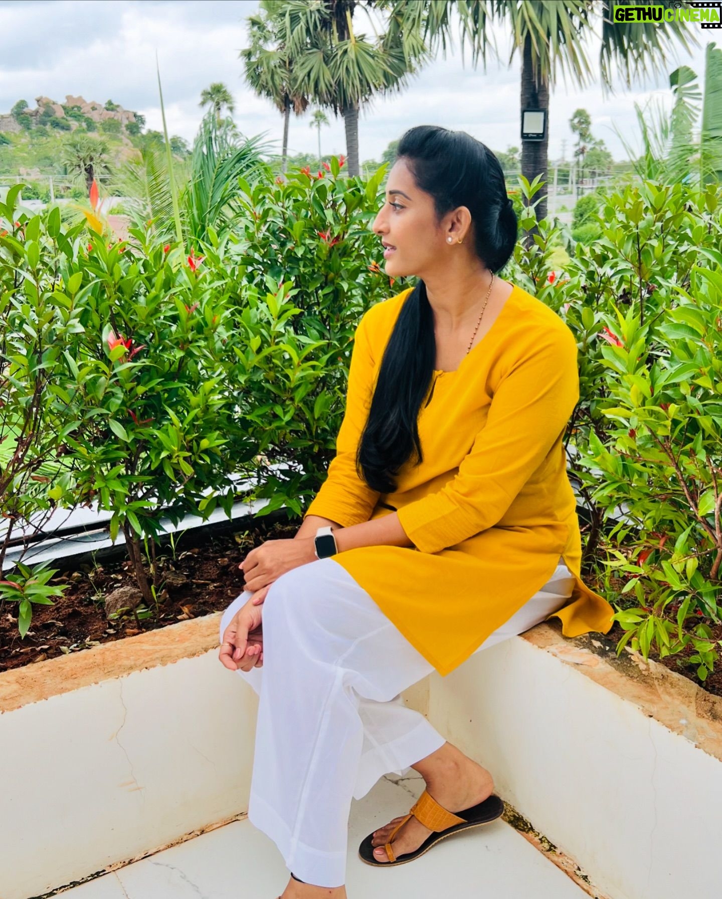 Meena Vasu - 38.2K Likes - 💛💛💛
