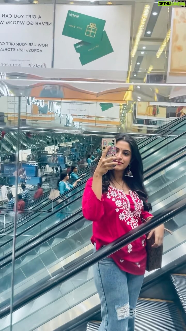 Meenakshi Dinesh - 59.5K Likes - my mini chennai vlog ☀️🛺🌴