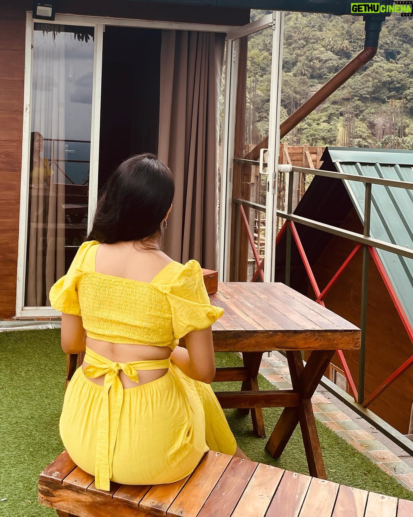 Meenakshi Dinesh - 89.1K Likes - Just like that 🍋