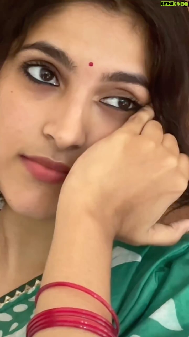 Meenakshi Dinesh - 39.1K Likes - 😉
@_sree_ranjana