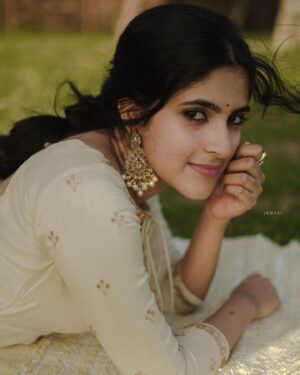 Meenakshi Dinesh Instagram - 🥀
📷 @_janakiy_