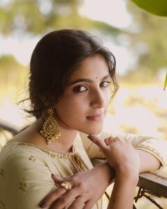Actress Meenakshi Dinesh HD Instagram Photos and Wallpapers September 2023