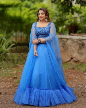 Meera Anil Instagram - .
👗 @aalaadesigners
Jewellery | @jewelhut_tvm 
📸 @cardamom_wedding_stories