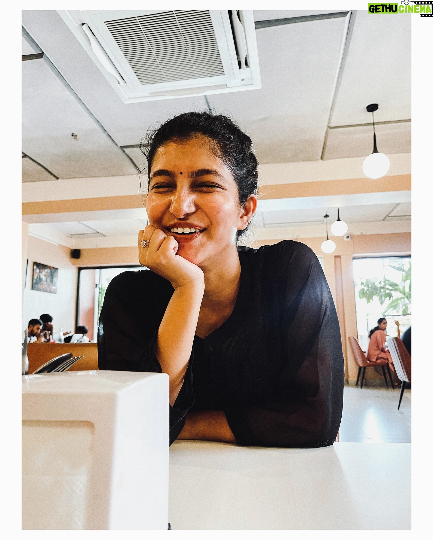 Meetha Raghunath - 182.1K Likes - My meeting went right with Meethling…😉