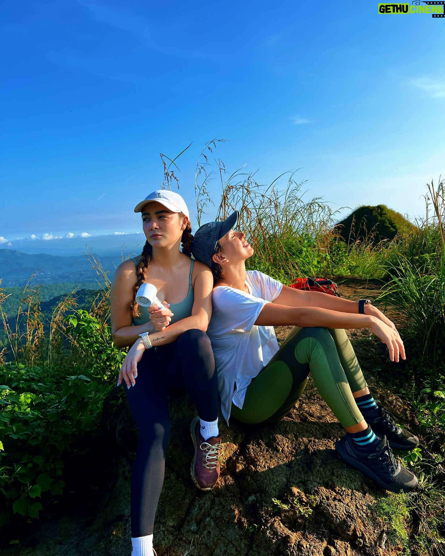 Meg Imperial - 8.3K Likes - Another adventure for the duo! đđ It was a bit tough for me, especially since Iâm on a low-calorie diet. Still, I was overjoyed to witness the stunning scenery of Mt. Batulao (Peak 9). Huge thanks to Natty for being incredibly kind and not pushing me too much during our hike. Hehe đ
#meggoesto
#mtbatulao