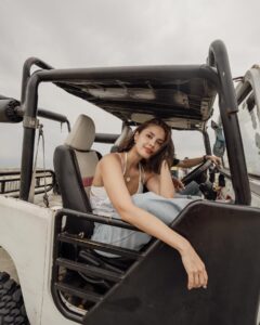 Actress Meganne Young HD Instagram Photos and Wallpapers May 2024