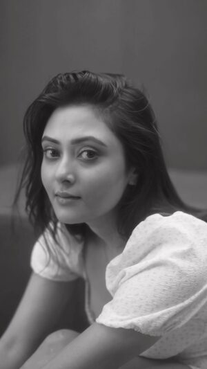 Megha Chowdhury Instagram - तस्वीर 

@megha.chowdhury 
Shot at @stormshivajisen workshop #stormworkshop 
 #Pursuitofportraits  #50mm #sony #a7c portrait #portraitphotography #portraitmood  #bw_photooftheday #kodak50 #fineartphotography #photooftheday #photooftheday #bw #instagood #visuals portraits #portraitsvisuals #portraiture #portrait_vision #visualsoflife #50mm @sonyalphain