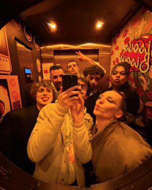 Mehdi Kerkouche Instagram - Un mois de mars vraaaaaaaiment 
1. @juliendc 💥
2. Portrait on tour 
3. Mehdi Lisa 
4. Selling sunset Créteil édition 
5. Looking for la Palme 
6. Cooking 
7. Mood avant 8 
8. 
9. 8 is right