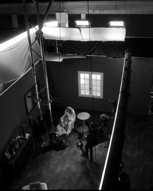 Mehdi Kerkouche Instagram - IT’S BEEN A WEEK 🫶🏻
Merci pour vos retours de 🔥 sur LE TEMPS FERA LES CHOSES 
Qui n’a pas vu le clip !!!!??? Go on YouTube now ! 
Merci @virgile.guinard 📸
On me dit dans l’oreillette qu’un making of arrive soon… 🫣😏
@angele_vl @sylviefarr @justinecuy 🫶🏻