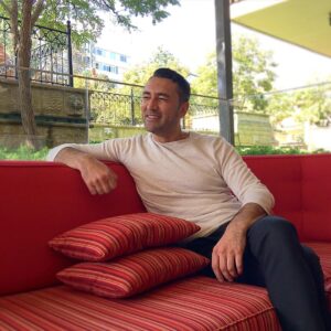 Mehmet Kurtuluş Instagram - İstanbul'u özlemişim... Herkese sevgiler :) #mehmetkurtulus #istanbul #photooftheday #me #actor #relax