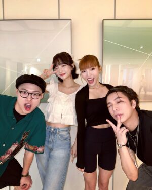 Mei Ho Instagram - #小姐不熙娣
#大學生了沒
