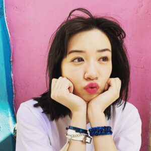 Mei Nagano Instagram - ・
@naganomei_nocambia 
がリップ写真あげてたので私も💄
#色のイメージのポーズです笑
#さぁ何のイメージだ