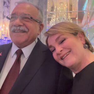 Melahat Abbasova Instagram - Azerbaycanımızın değerli Devlet Sanatçısı , büyük yönetmen, pedagog , Çukurova Üniversitesi öğretim görevlisi , Türkiye ve Azerbaycan sahnelerine  sayısız oyuncular kazandıran , Annesi Azerbaycanın duayen oyuncusu  Nasiba Zeynalovanın Azerbaycan Sanatına ve Halkına  emanet ettiği ve bağışladığı canımız  Profesor  Cahangir Zeynalovu 70. Yaş  jübilesi ile yürekten kutluyorum. Cahangir Müellim Size uzun ömür , can sağlığı , xoşbextli , ilşerinizde başarılar diliyorum. Yaxşı ki, hayatımda varsınız. Sizi çok seviyorum. Size mene dost , gardaş oldunuz. İnsanın sizin kimi bir dostu bir gardaşı olmalı. Yaxşı ki varsınız gözel insan. ALLAH SİZİ GÖZEL AİLENİZLE GORUSUN🙏🙏🙏🎂🎂🎂🎂🎂♥️♥️♥️♥️♥️!!! @novcahan ♥️
