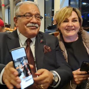 Melahat Abbasova Instagram - Azerbaycanımızın değerli Devlet Sanatçısı , büyük yönetmen, pedagog , Çukurova Üniversitesi öğretim görevlisi , Türkiye ve Azerbaycan sahnelerine  sayısız oyuncular kazandıran , Annesi Azerbaycanın duayen oyuncusu  Nasiba Zeynalovanın Azerbaycan Sanatına ve Halkına  emanet ettiği ve bağışladığı canımız  Profesor  Cahangir Zeynalovu 70. Yaş  jübilesi ile yürekten kutluyorum. Cahangir Müellim Size uzun ömür , can sağlığı , xoşbextli , ilşerinizde başarılar diliyorum. Yaxşı ki, hayatımda varsınız. Sizi çok seviyorum. Size mene dost , gardaş oldunuz. İnsanın sizin kimi bir dostu bir gardaşı olmalı. Yaxşı ki varsınız gözel insan. ALLAH SİZİ GÖZEL AİLENİZLE GORUSUN🙏🙏🙏🎂🎂🎂🎂🎂♥️♥️♥️♥️♥️!!! @novcahan ♥️