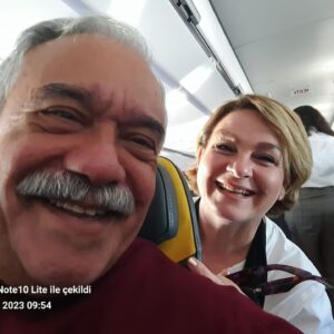 Melahat Abbasova Instagram - Azerbaycanımızın değerli Devlet Sanatçısı , büyük yönetmen, pedagog , Çukurova Üniversitesi öğretim görevlisi , Türkiye ve Azerbaycan sahnelerine  sayısız oyuncular kazandıran , Annesi Azerbaycanın duayen oyuncusu  Nasiba Zeynalovanın Azerbaycan Sanatına ve Halkına  emanet ettiği ve bağışladığı canımız  Profesor  Cahangir Zeynalovu 70. Yaş  jübilesi ile yürekten kutluyorum. Cahangir Müellim Size uzun ömür , can sağlığı , xoşbextli , ilşerinizde başarılar diliyorum. Yaxşı ki, hayatımda varsınız. Sizi çok seviyorum. Size mene dost , gardaş oldunuz. İnsanın sizin kimi bir dostu bir gardaşı olmalı. Yaxşı ki varsınız gözel insan. ALLAH SİZİ GÖZEL AİLENİZLE GORUSUN🙏🙏🙏🎂🎂🎂🎂🎂♥️♥️♥️♥️♥️!!! @novcahan ♥️