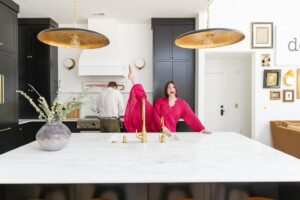 Melanie Paxson Instagram - Always having fun in the kitchen with the Paxson fam! 👏🏼👏🏼
📸: Photography by @calliecocreative for @chdmag
.
.
.
#melaniepaxson #melly #melanie #family #famtime #kitchen #fun #familytime #disneyactress #acting #act #disneydescendants #descendantsfour #riseofthered #act #interior #chdmagazine #magazine #homeinspo #interiordesign #homeanddesign