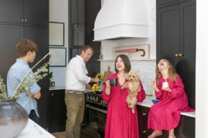Melanie Paxson Instagram - Always having fun in the kitchen with the Paxson fam! 👏🏼👏🏼
📸: Photography by @calliecocreative for @chdmag
.
.
.
#melaniepaxson #melly #melanie #family #famtime #kitchen #fun #familytime #disneyactress #acting #act #disneydescendants #descendantsfour #riseofthered #act #interior #chdmagazine #magazine #homeinspo #interiordesign #homeanddesign