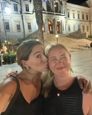 Melia Kreiling Instagram - California comes to Greece: a week with @lapark Act 2 🐬 
(In this white wave, I am sinking, in this siiiiiiilence…. 🎶😂)
