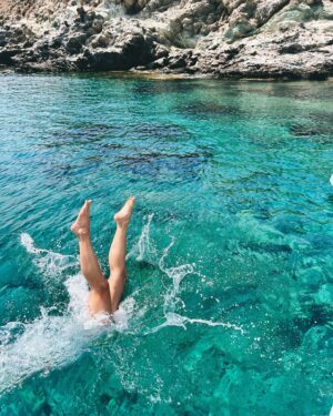 Melia Kreiling Instagram - California comes to Greece: A week with @lapark Act 1🐬 
(the song choice -circa 2007?- is what was playing everywhere we went) 🫶