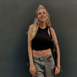 Melis İşiten Instagram - hiç mütevazi olamayacağım.
çok güzel hayallerim var.
hepsi olacak.
🌹