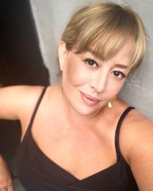 Melisa Doğu Instagram - Günaydın bir dünya işi olup, serinlemiş havada keyif yapıp erteleyenler, hepimize günaydın, tünaydın 🧐🥳