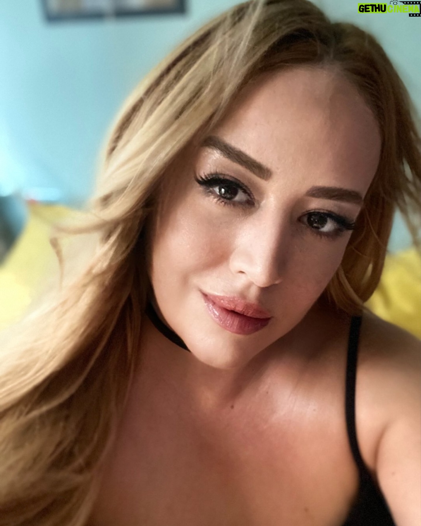 Melisa Doğu - 2K Likes - 💕🥂💋🙋🏼♀️