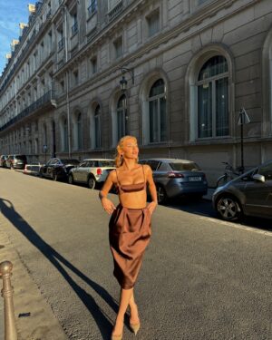 Melisa Döngel Instagram - melisa in paris✨🫠

#reklam