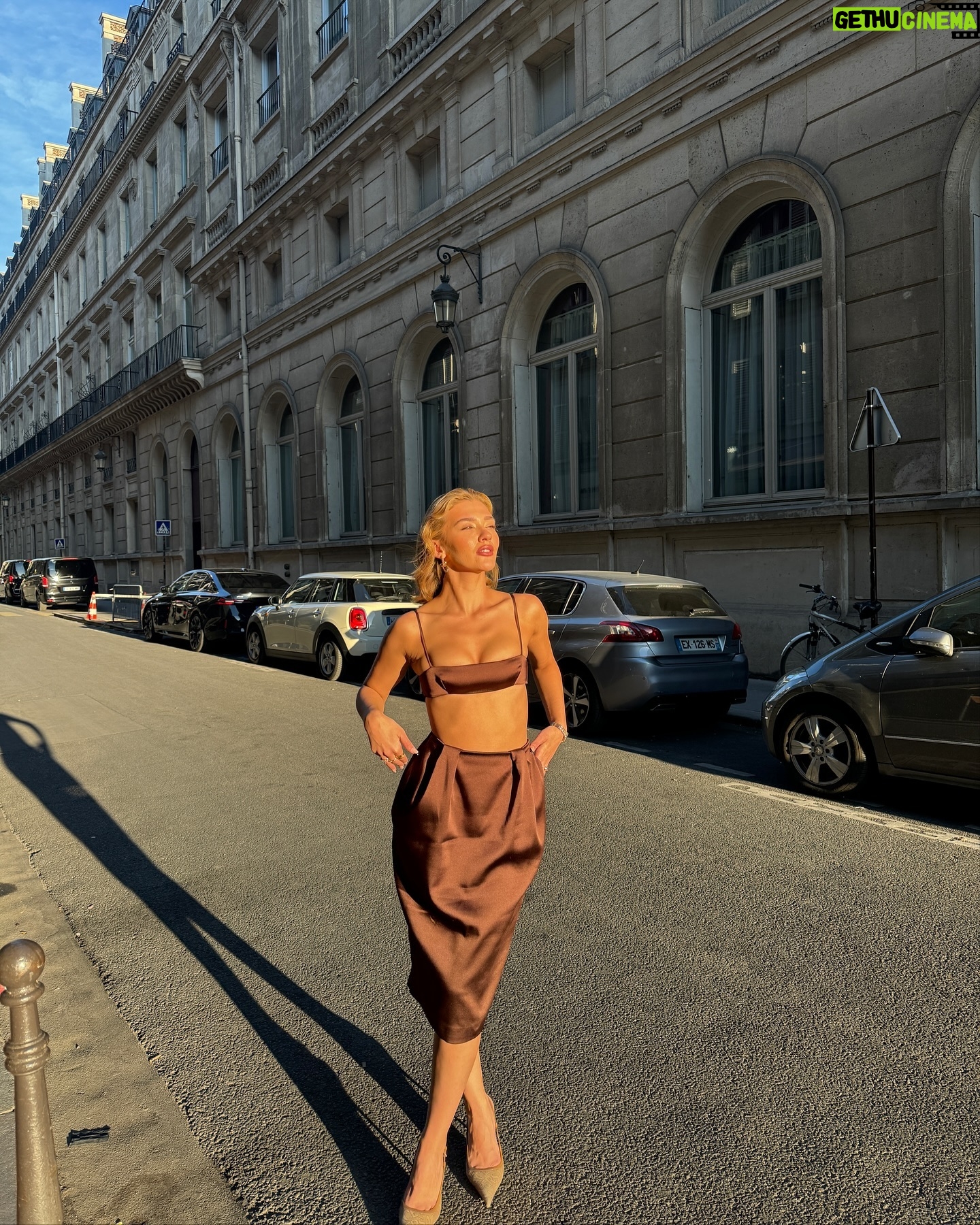 Melisa Döngel - 3 Likes - melisa in paris✨🫠
#reklam