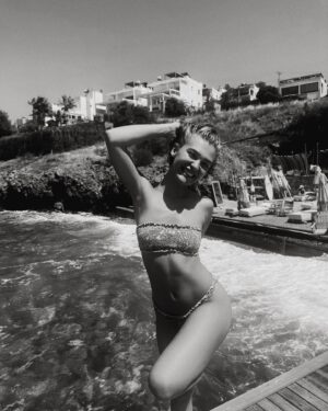 Melisa Döngel Instagram - temmuz ayı tatil ayıııııı🫶🏻🫶🏻