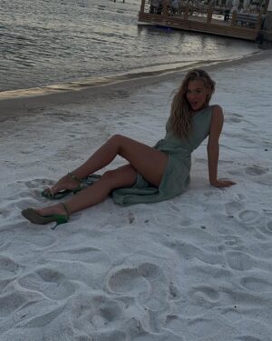 Melisa Döngel Instagram - bodrum dump🌹