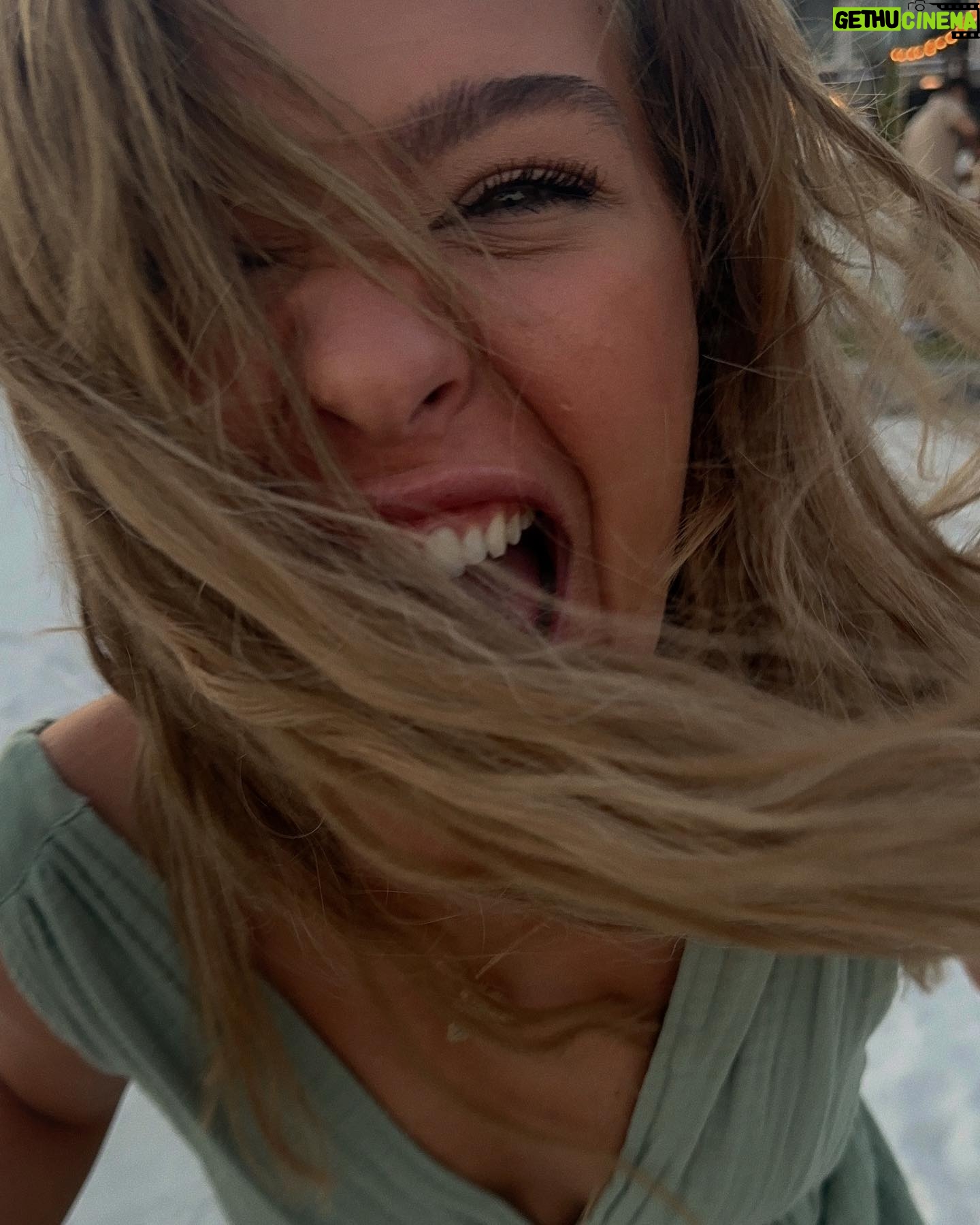 Melisa Döngel - 189.4K Likes - bodrum dump🌹