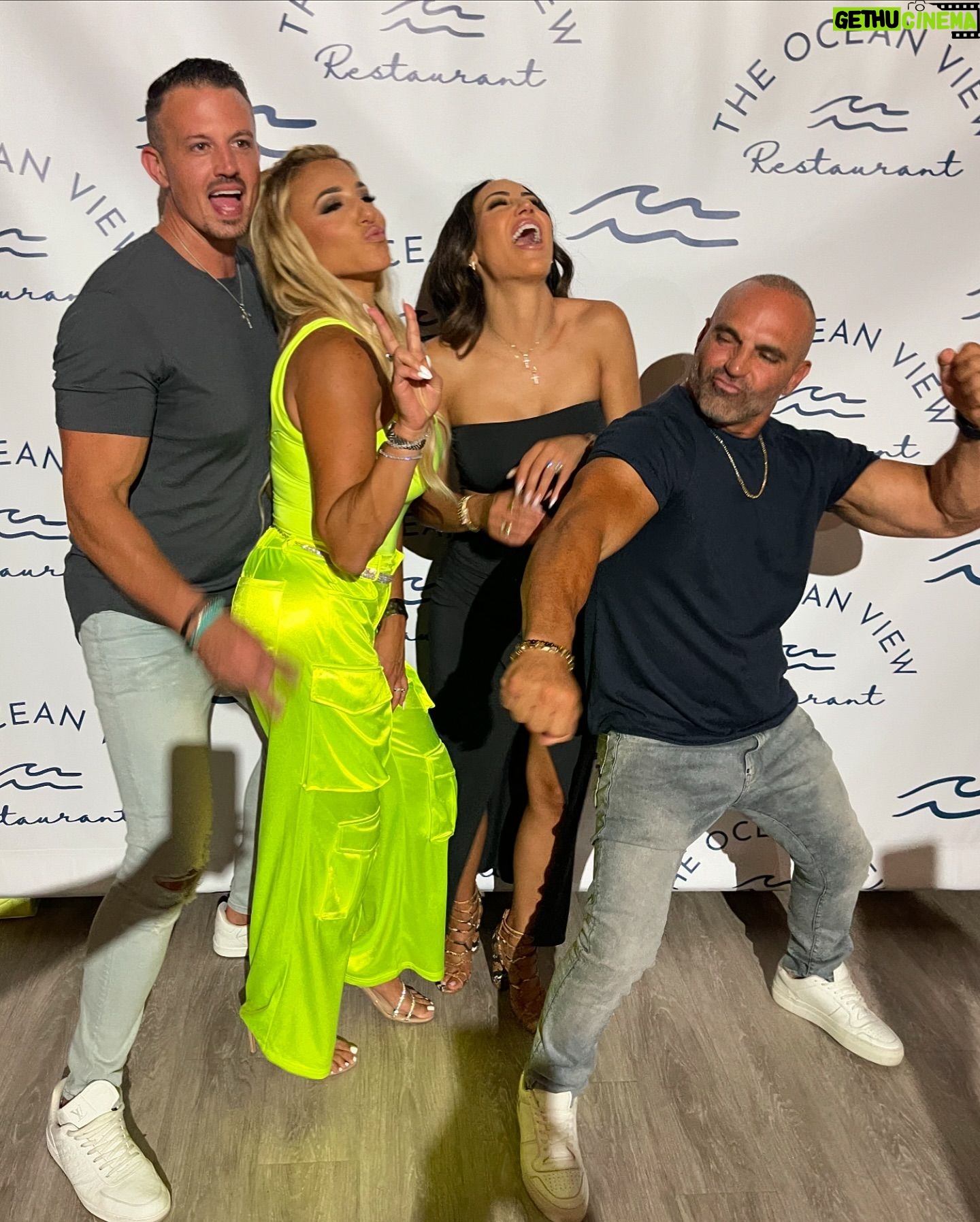 Melissa Gorga - 60.9K Likes - Back to my roots❤️ Had the best time with @daniellecabralofficial 👯♀️ DO NOT miss tonight's episode of #rhonj it's a great one! And then I'm live with @bravoandy on @bravowwhl !