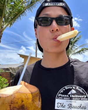 Melissa King Instagram - Vacation Barbie 🥥🤙🏽