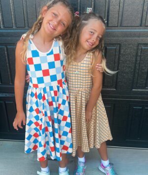 Melissa Ordway Instagram - Back to school 🍎 

Not sure how Olivia is already in 3rd grade and Sophie is in 1st…. They are growing up way too fast! 😭 tears were shed today, but only by me. Thankful for a sweet school and sweet teachers that our girls absolutely love! ❤️