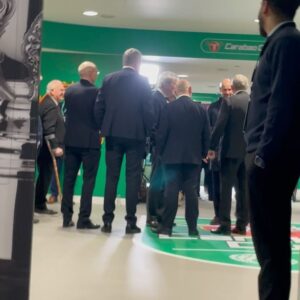 Melissa Reddy Instagram - Another long but unreal day on the job 🤩🏆 

Wembley was rocking! Congratulations to Manchester United and the magic touch of Erik ten Hag. Shoutout to the sea of Newcastle fans that coloured and soundtracked this weekend! It was really nice to see the warm response Loris Karius received.