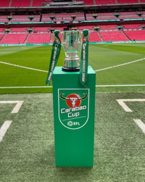 Melissa Reddy Instagram - Another long but unreal day on the job 🤩🏆 

Wembley was rocking! Congratulations to Manchester United and the magic touch of Erik ten Hag. Shoutout to the sea of Newcastle fans that coloured and soundtracked this weekend! It was really nice to see the warm response Loris Karius received.