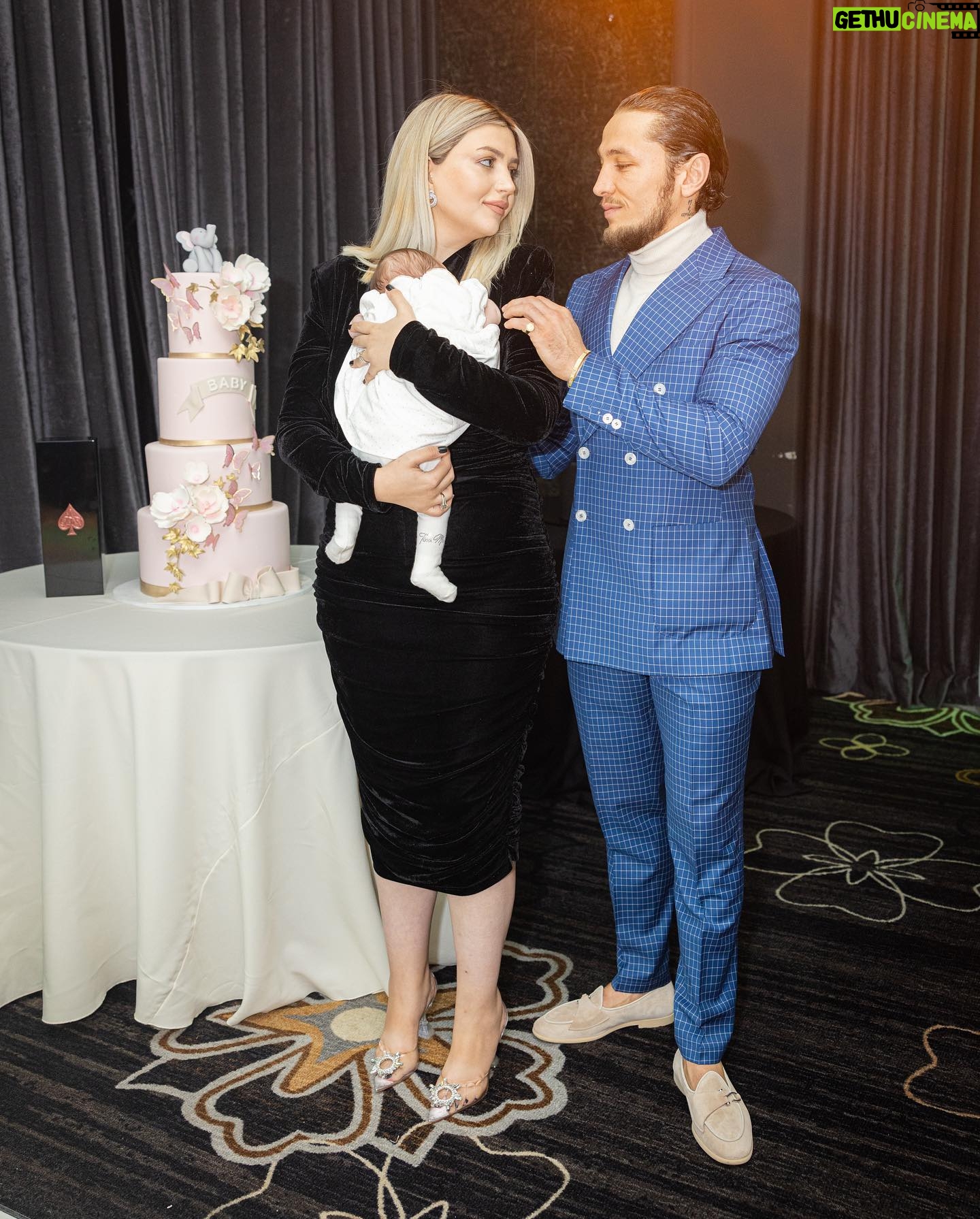 Melsik Baghdasaryan - 5.9K Likes - Welcome baby MALENA 👼❤️ #40days
May God bless you. Love and Happiness 🙏🏻
#Երանի սրտիս որ Ձեզ սիրումա