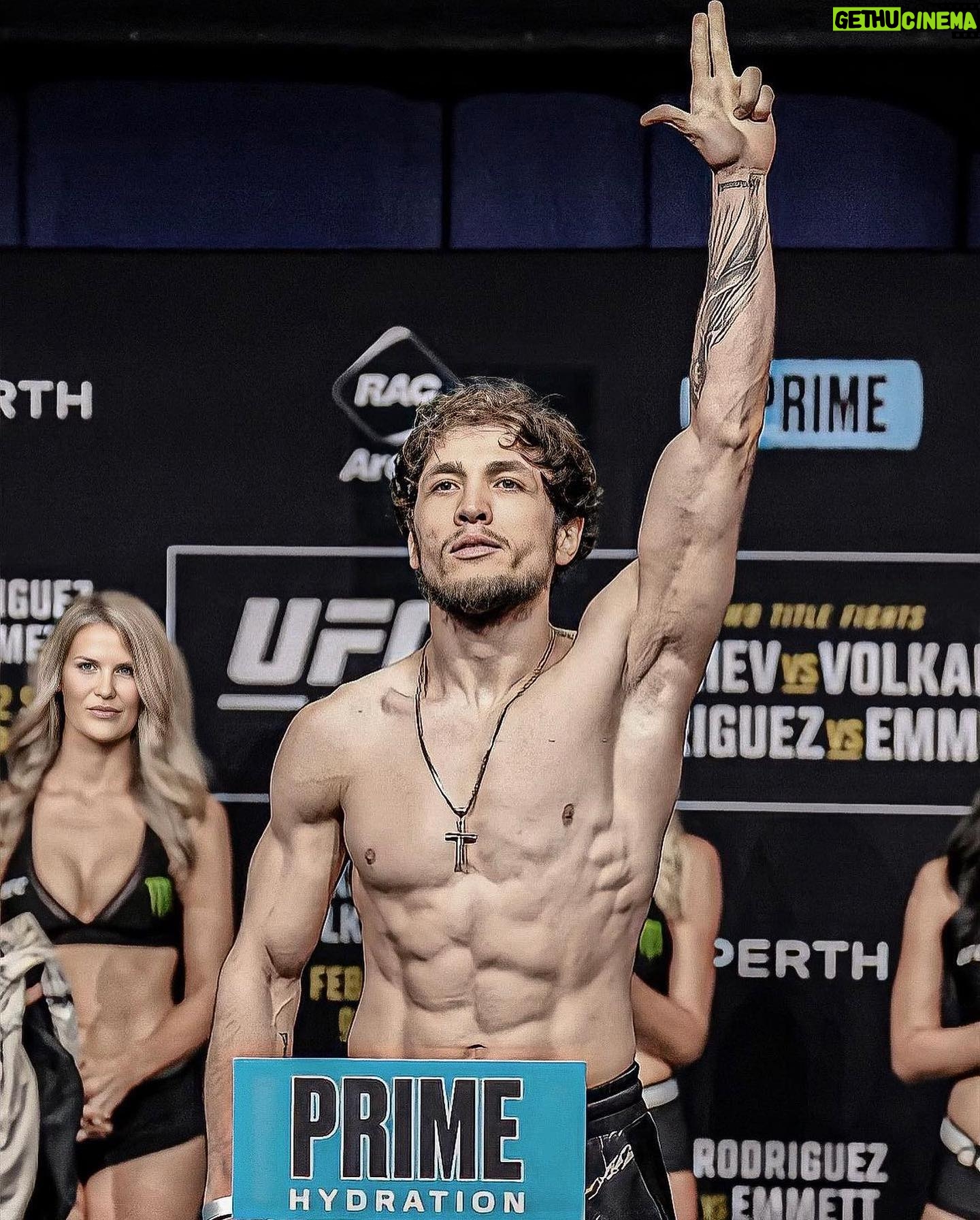 Melsik Baghdasaryan - 7.1K Likes - I know anyway Im gonna be UFC Champion one day !
Sometimes the stick can also shoot .
Who loves and believes in me Thank you all ,
who hates me or even thinks something bad about me in their mind fuck you all mofuckers .
Win or win inside or outside in my lifestyle fuck them all !!!
See you soon…. LOVE and RESPECT ✊🏻👌🏻