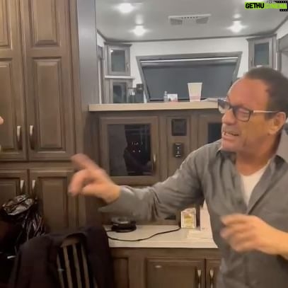 Melsik Baghdasaryan - 3.9K Likes - Discussing fight game with my brother @jcvd ✊🏻
Jeremy your favorite picture my brother @jeremyzag ❤️ #MelsikTheGun #VanDamme