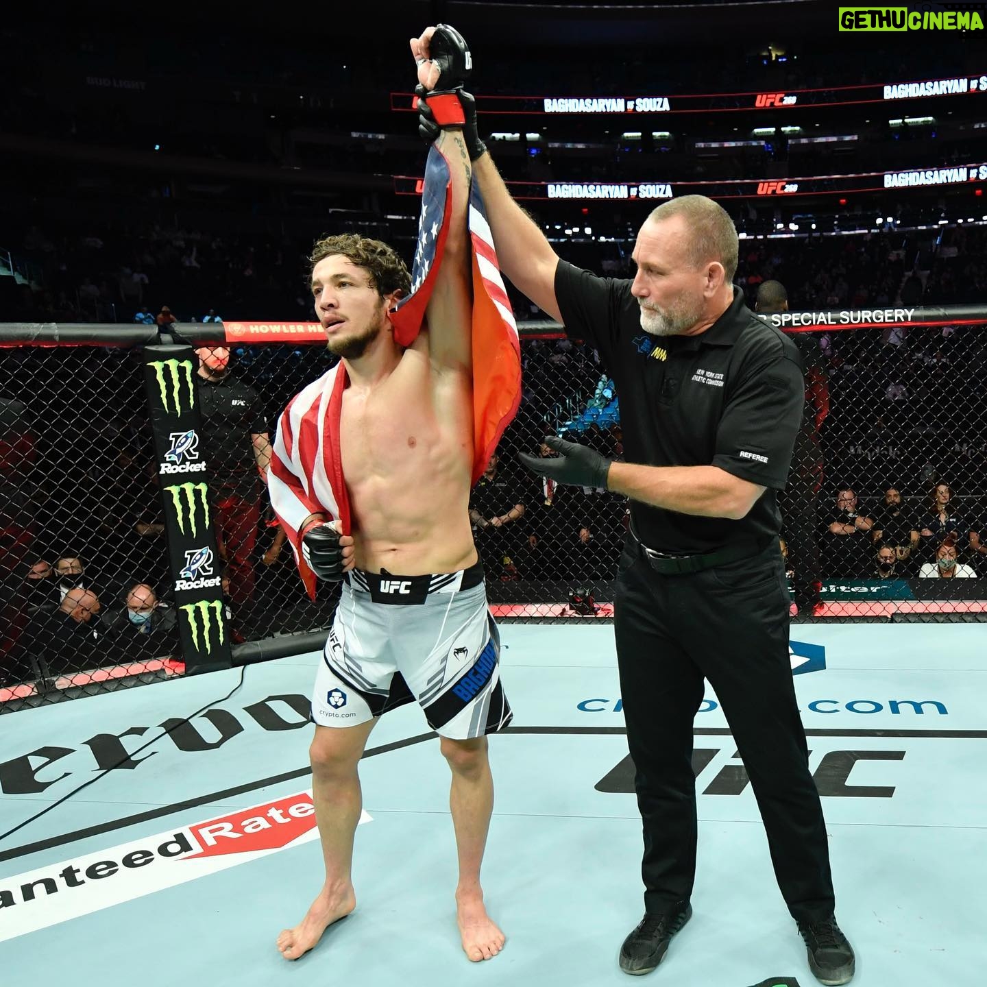 Melsik Baghdasaryan - 5.1K Likes - 𝐈𝐭𝐬 𝐎𝐟𝐟𝐢𝐜𝐢𝐚𝐥. #UFC284 Feb11, 2023
Perth, Australia 👌🏻🇦🇲 🇺🇸