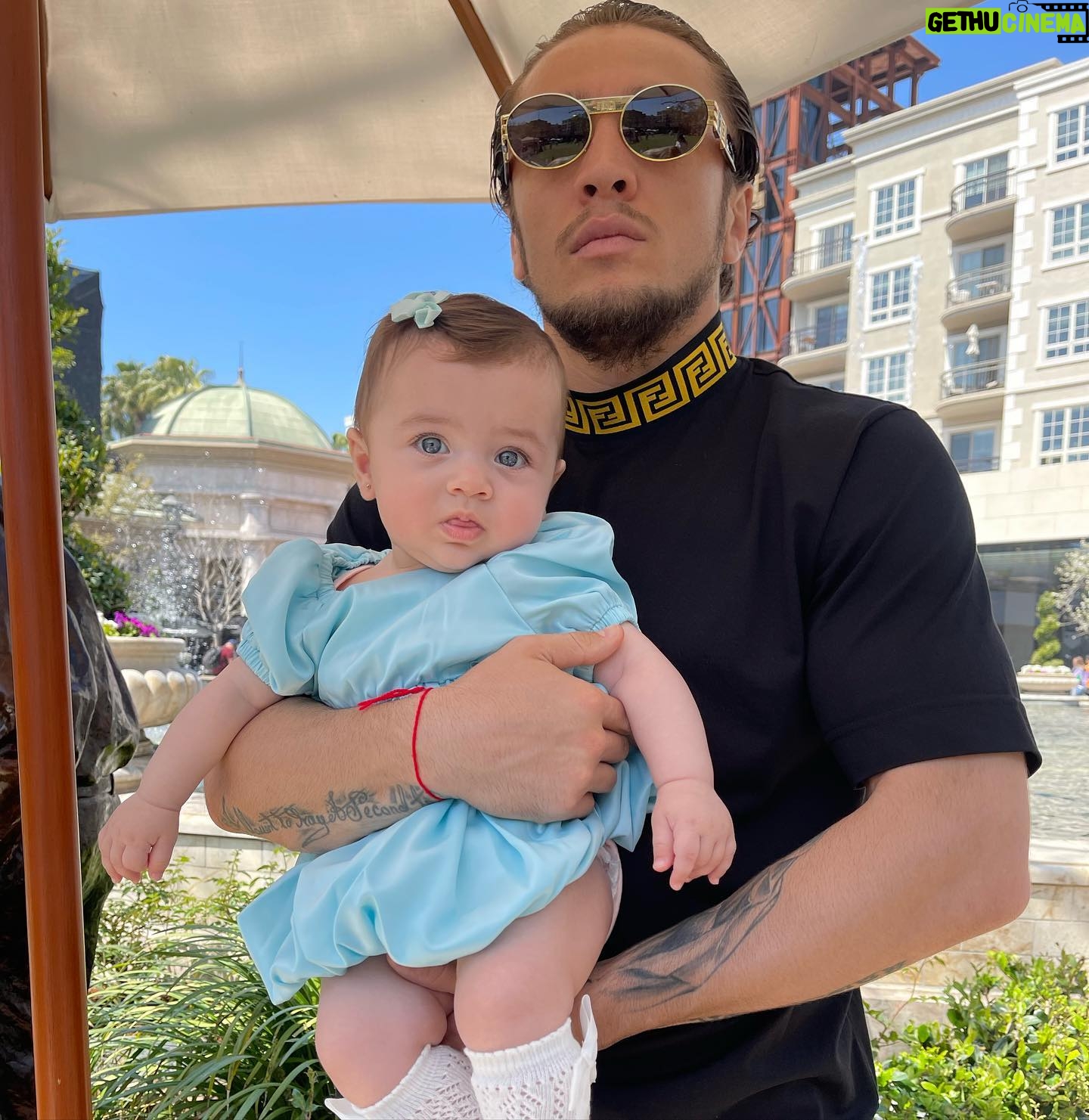 Melsik Baghdasaryan - 3.4K Likes - Daddy’s true Love ❤️ My MALENA 🙏🏻
#CrystalDoll
