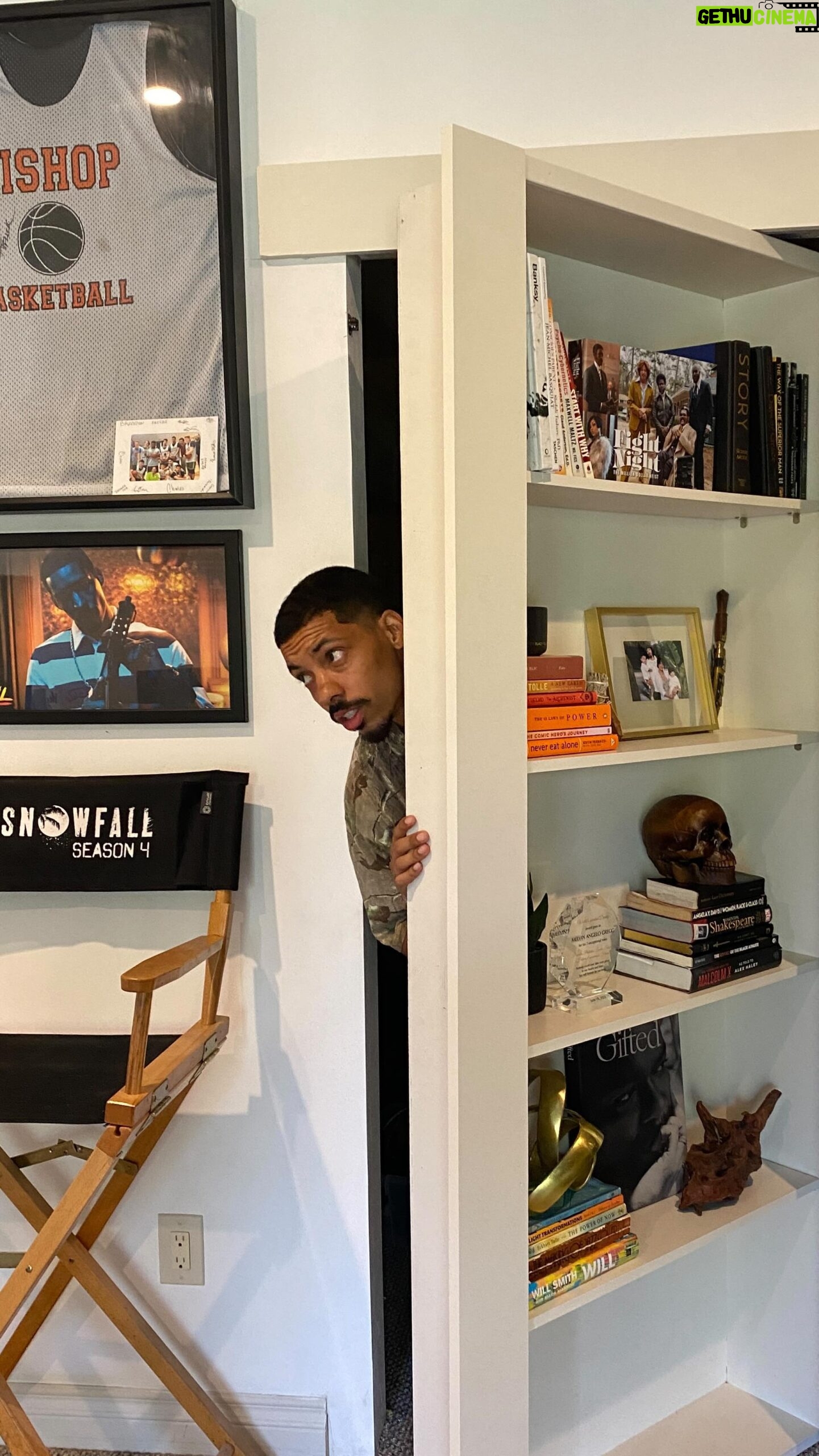 Melvin Gregg - 28K Likes - Back on my DIY!! I’ve always been fascinated with hidden doors. Was running out of shelf space in my office so I thought it would be a perfect opportunity to try my hand at a hidden bookshelf door… #DIY #MurphyDoor