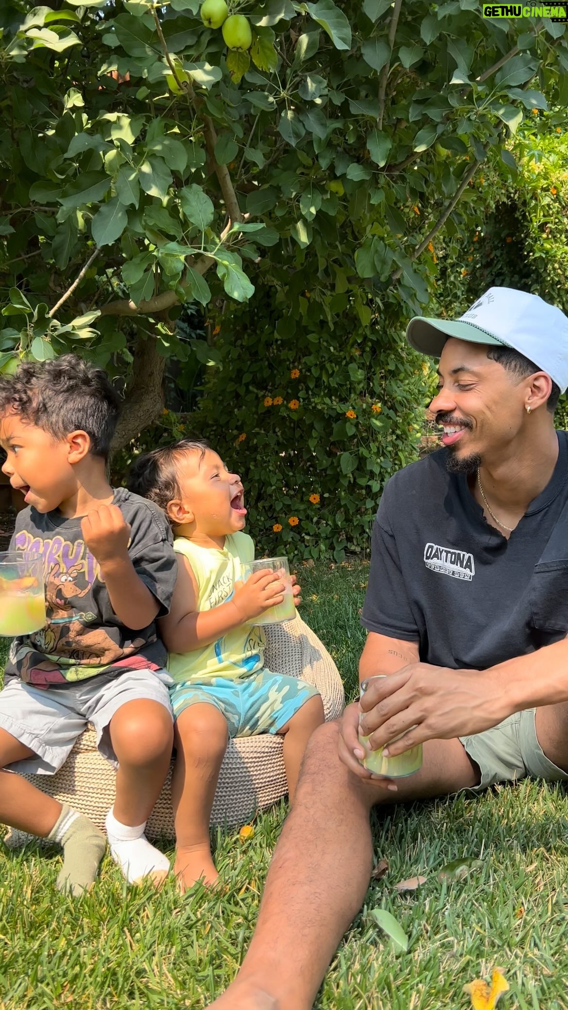 Melvin Gregg - 6.8K Likes - The apple don’t fall too far from the tree… 😉😂