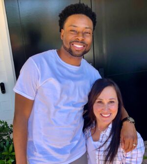 Meredith Eaton Instagram - One of my most favorite people to hang out with. No surprise my face hurts from smiling and laughing so much. @justinhires you’re a treasure.