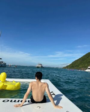 Metawin Opas-iamkajorn Instagram - Vacation mood 🏝️