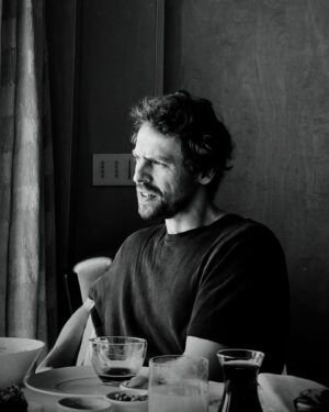 Metin Akdülger Instagram - Şaka şaka b. 🤍🩶🖤