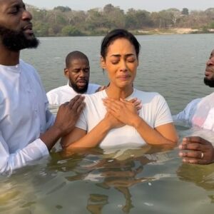 Micaela Reis Instagram - 20.08.2024

O dia mais importante da minha vida.🤍

E tudo se fez novo :)

“Respondeu Jesus: “Digo a verdade: Ninguém pode entrar no Reino de Deus se não nascer da água e do Espírito.” 
João 3:5

Hoje anuncio publicamente que Jesus Cristo é o meu Senhor e Salvador. Como eu desejei e ansiei por este dia, mas tudo acontece no tempo de Deus pois o seu tempo e os seus planos são perfeitos. Ao longo deste último ano Deus preparou-me para este momento, para esta transformação. Nasci de novo, uma nova Micaela, pois a antiga já não existe. Nasceu neste dia uma Micaela livre e pronta para servir ao Senhor. A minha vida pertence a Jesus Cristo e sei que apartir de agora Deus vai usar-me como já mais alguma vez imaginei. I AM A SOLDIER OF GOD🤍

Quero agradecer ao  profeta @marcio_baiona e à pastora @neide_baiona e a todos os irmãos da igreja @mivhangola  pela forma como me acolheram desde o primeiro dia e pela benção que têm sido na minha vida. 

Irmão Aires @principee_guerreiro obrigada :)🤍

Hoje há festa lá no céu 🌟