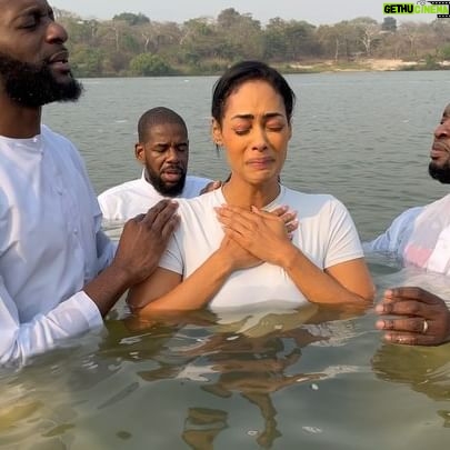 Micaela Reis - 30.9K Likes - 20.08.2024
O dia mais importante da minha vida.🤍
E tudo se fez novo :)
“Respondeu Jesus: “Digo a verdade: Ninguém pode entrar no Reino de Deus se não nascer da água e do Espírito.”
João 3:5
Hoje anuncio publicamente que Jesus Cristo é o meu Senhor e Salvador. Como eu desejei e ansiei por este dia, mas tudo acontece no tempo de Deus pois o seu tempo e os seus planos são perfeitos. Ao longo deste último ano Deus preparou-me para este momento, para esta transformação. Nasci de novo, uma nova Micaela, pois a antiga já não existe. Nasceu neste dia uma Micaela livre e pronta para servir ao Senhor. A minha vida pertence a Jesus Cristo e sei que apartir de agora Deus vai usar-me como já mais alguma vez imaginei. I AM A SOLDIER OF GOD🤍
Quero agradecer ao profeta @marcio_baiona e à pastora @neide_baiona e a todos os irmãos da igreja @mivhangola pela forma como me acolheram desde o primeiro dia e pela benção que têm sido na minha vida.
Irmão Aires @principee_guerreiro obrigada :)🤍
Hoje há festa lá no céu 🌟